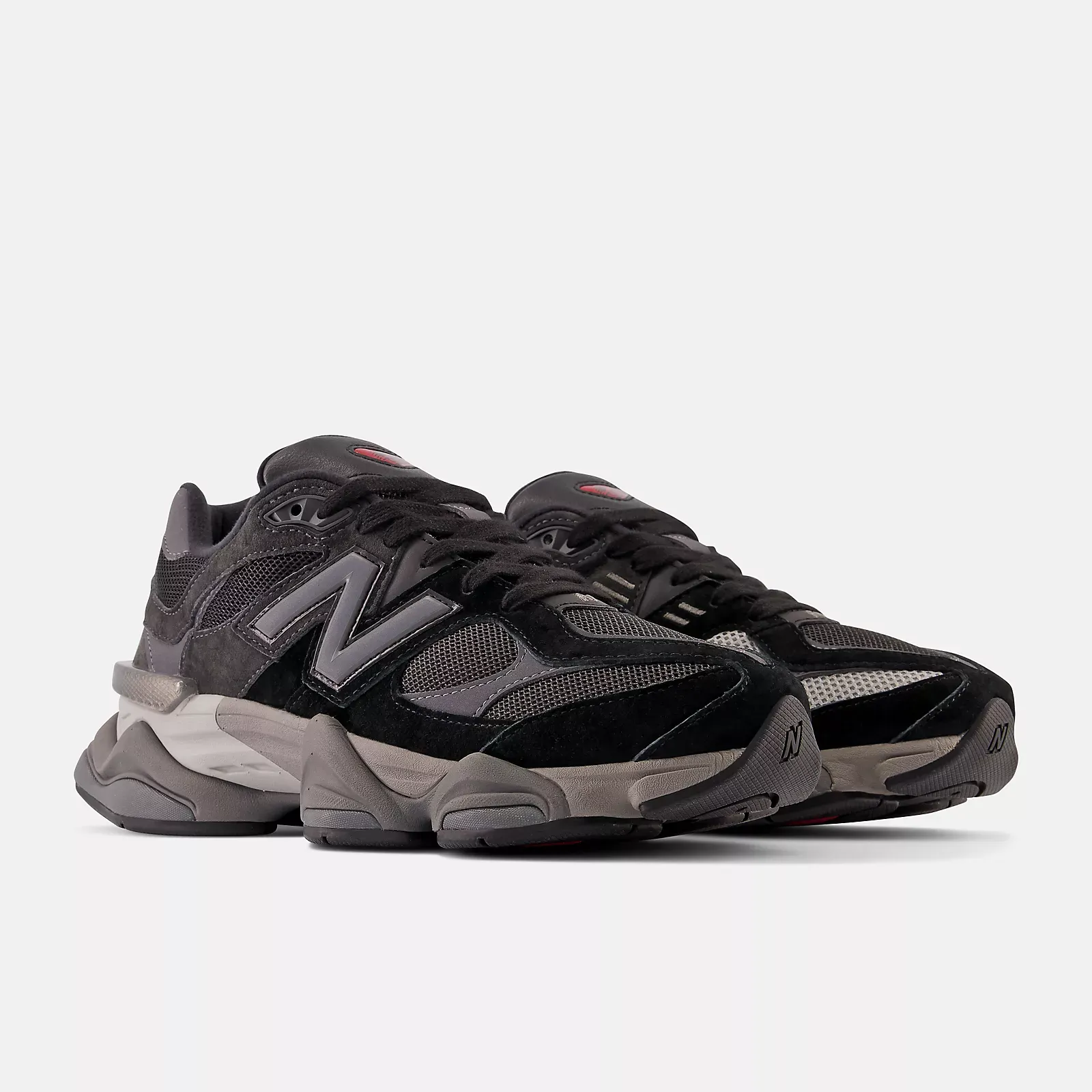 9060 | Black Castlerock & Rain Cloud