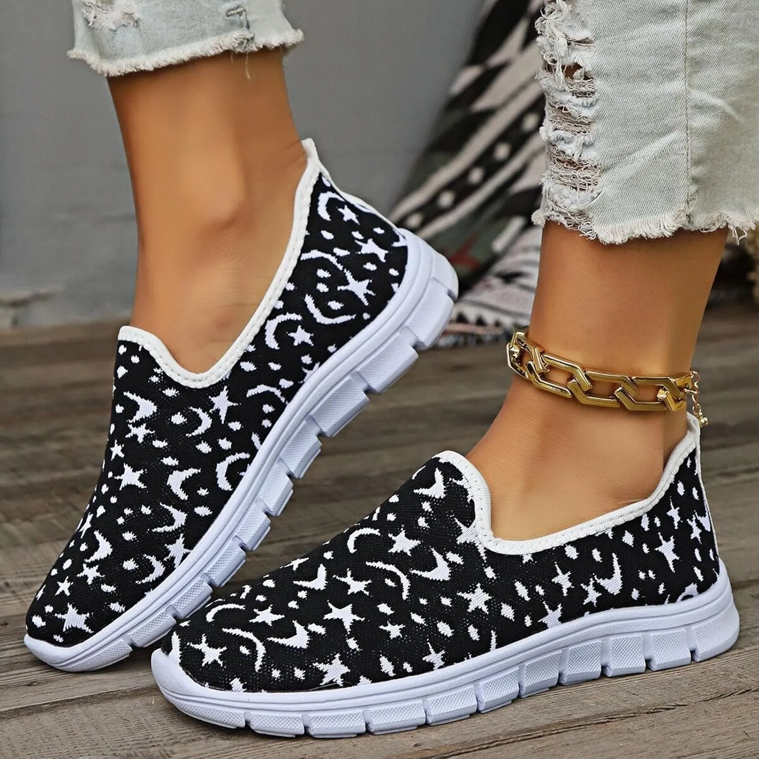 Slip on Walking Shoes Women Memory Foam Non Slip Comfortable Running Shoes Breathable Mesh Sports Workout Tennis Shoes Lightweight Fashion Sneakers